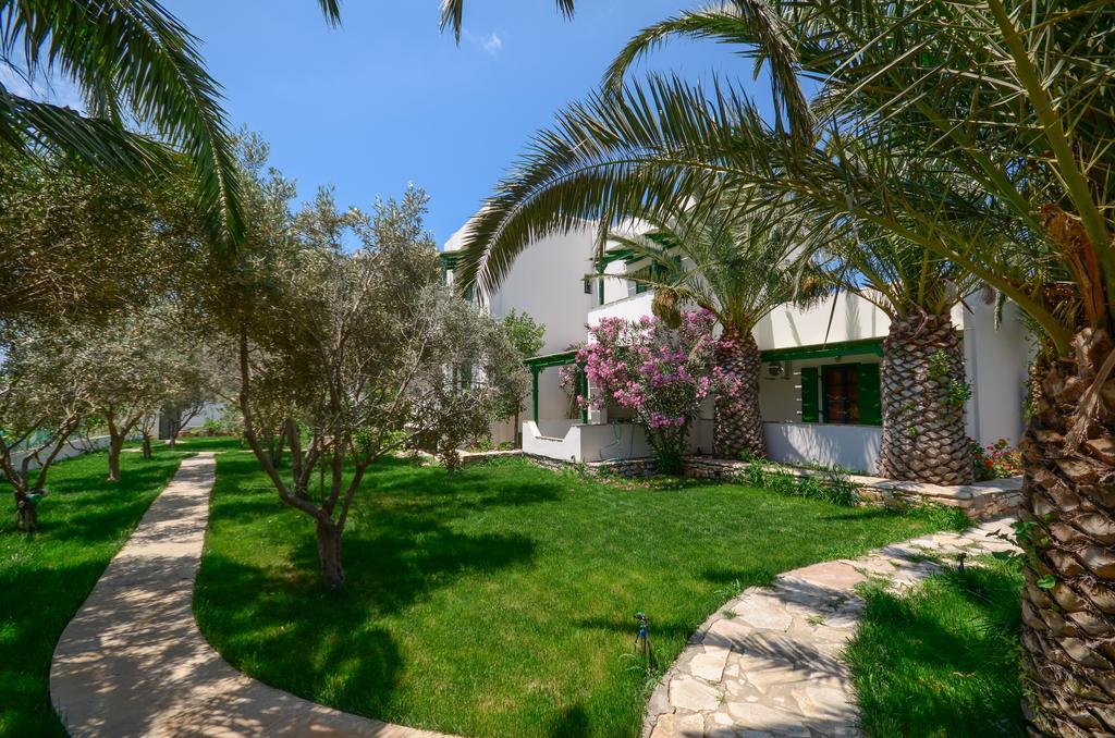 Studios Vrettos Beachfront Hotel Pláka Dış mekan fotoğraf