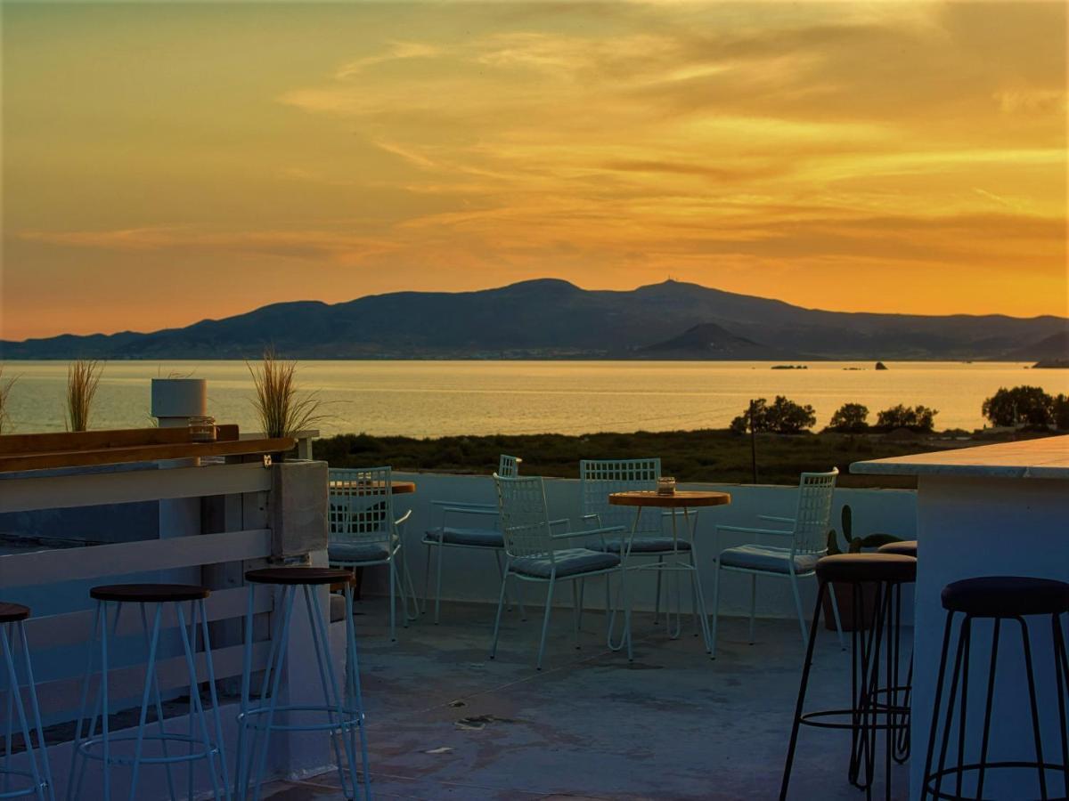 Studios Vrettos Beachfront Hotel Pláka Dış mekan fotoğraf