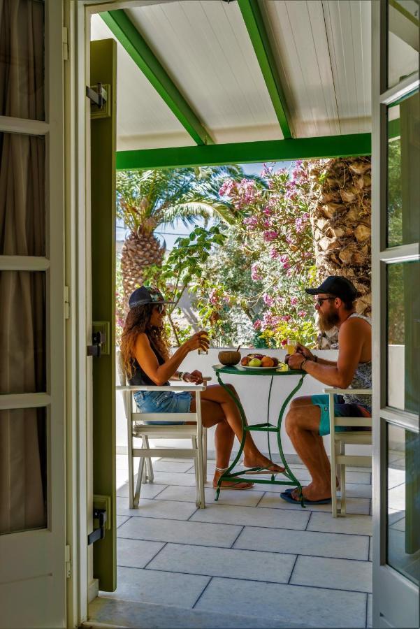 Studios Vrettos Beachfront Hotel Pláka Dış mekan fotoğraf