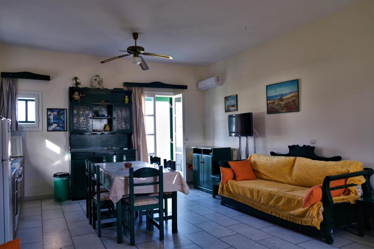 Studios Vrettos Beachfront Hotel Pláka Dış mekan fotoğraf