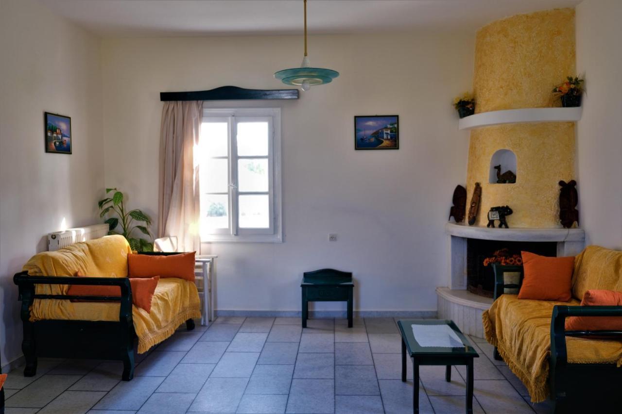 Studios Vrettos Beachfront Hotel Pláka Dış mekan fotoğraf
