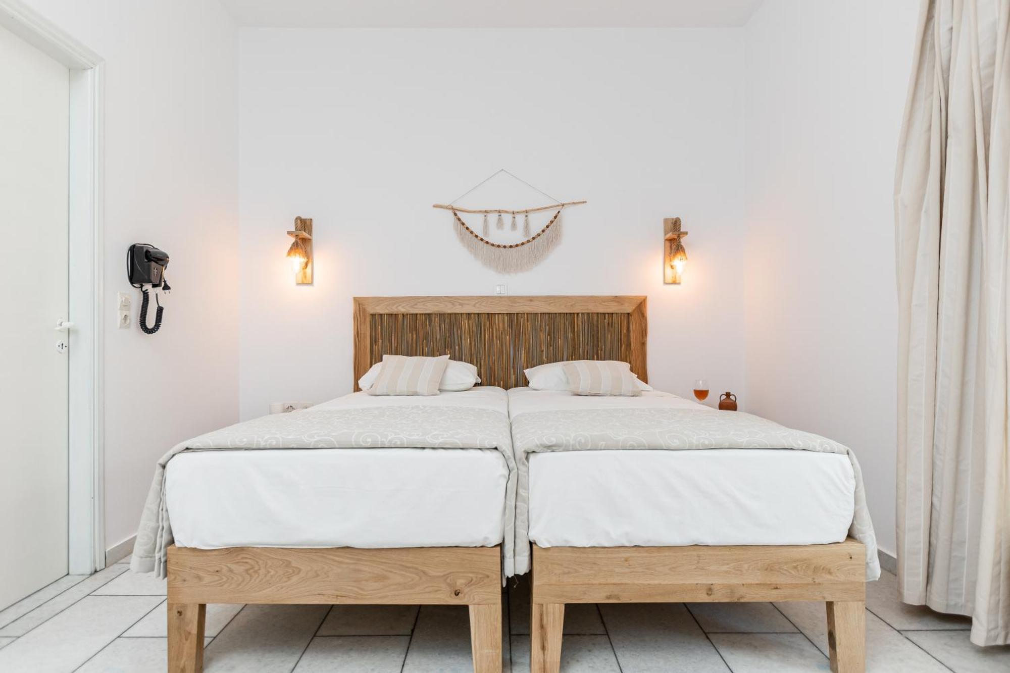 Studios Vrettos Beachfront Hotel Pláka Dış mekan fotoğraf