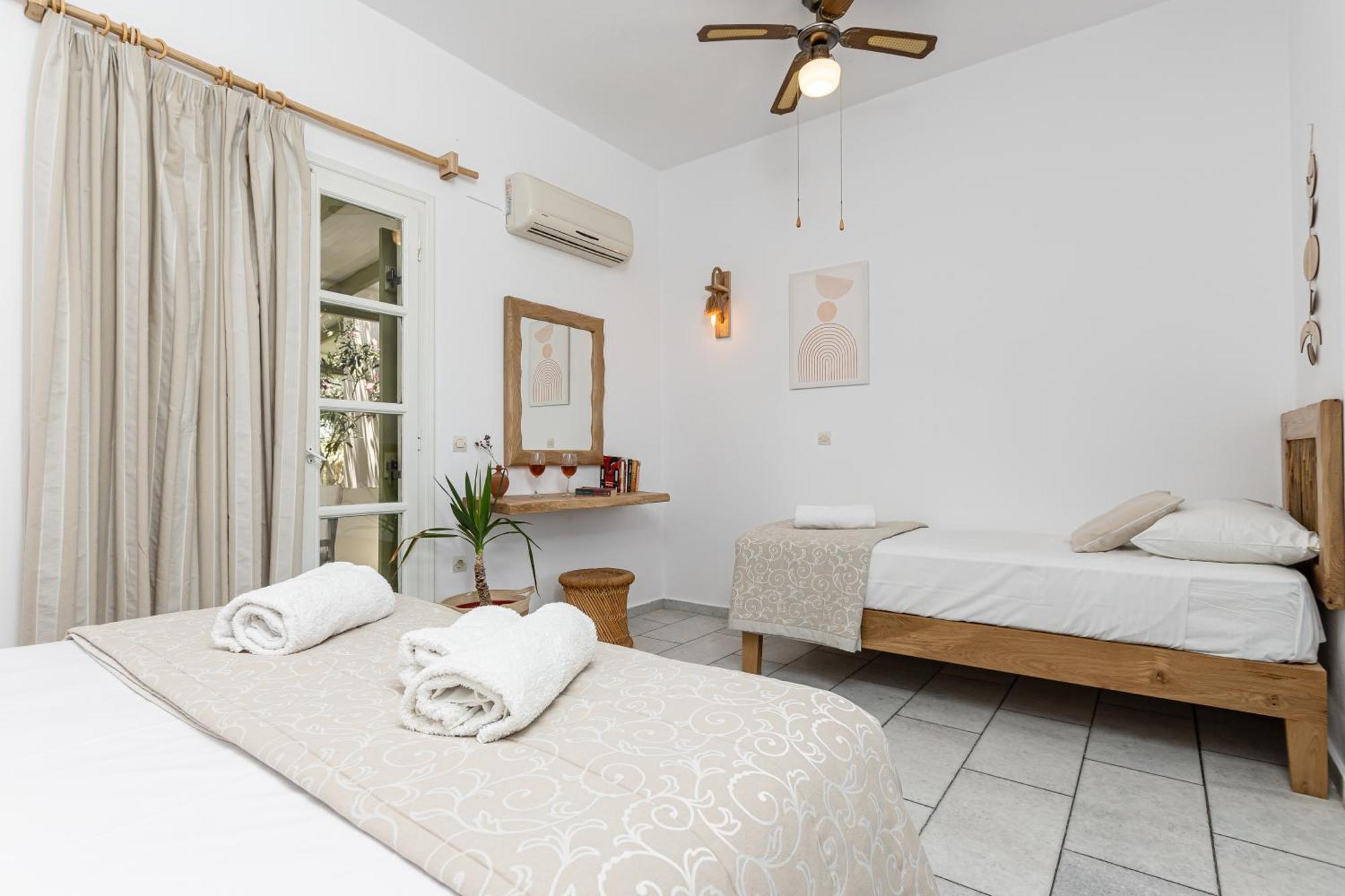Studios Vrettos Beachfront Hotel Pláka Dış mekan fotoğraf
