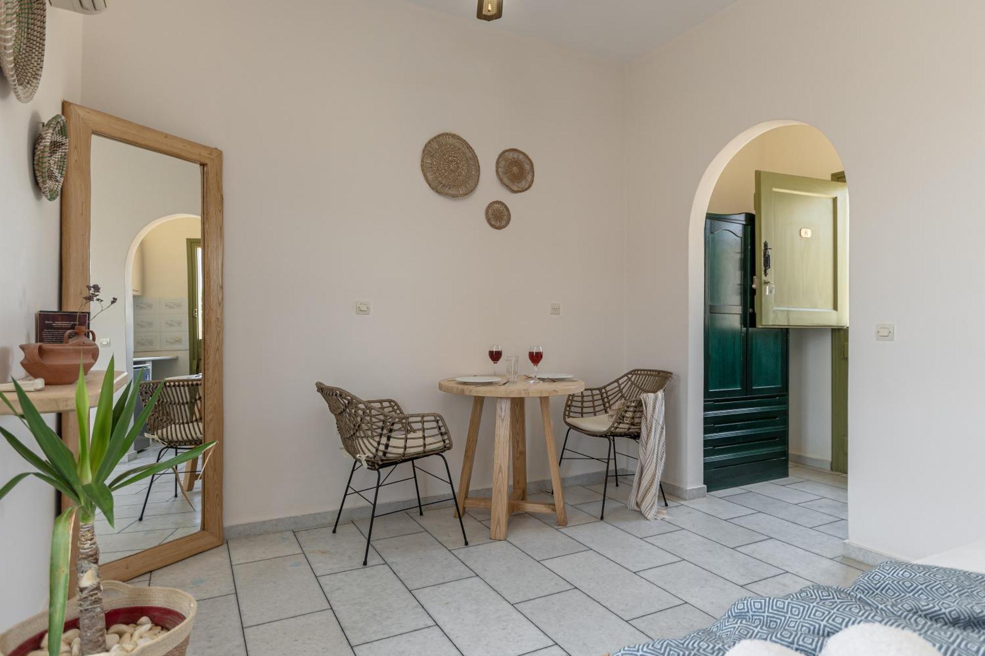 Studios Vrettos Beachfront Hotel Pláka Dış mekan fotoğraf